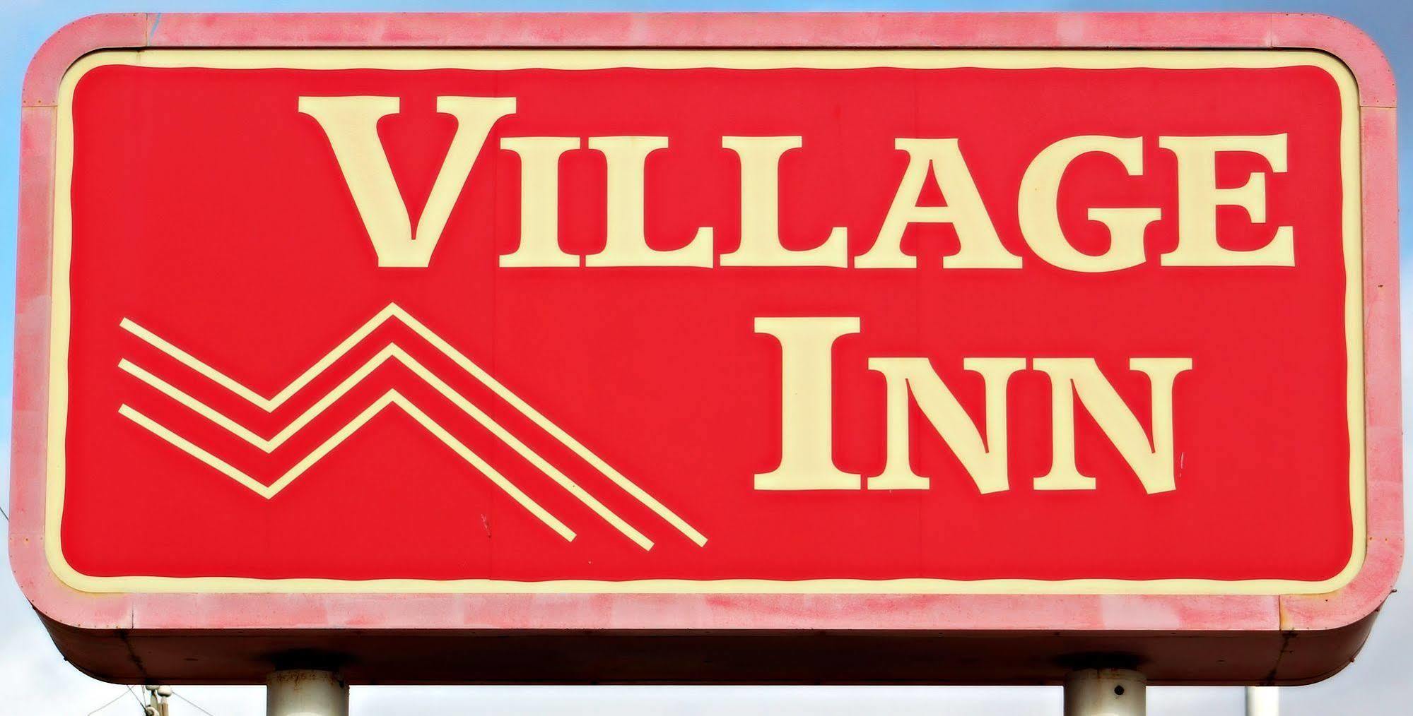 Village Inn Cotulla Exterior photo